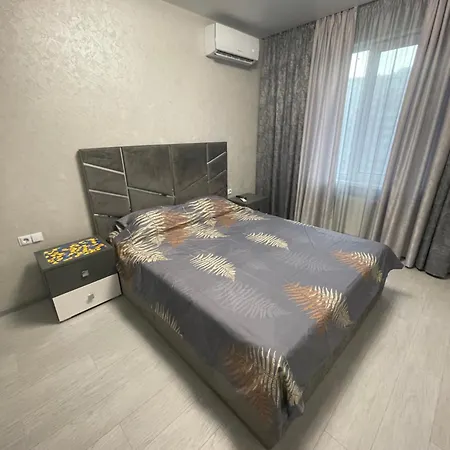 Vip New Apartamento Odessa